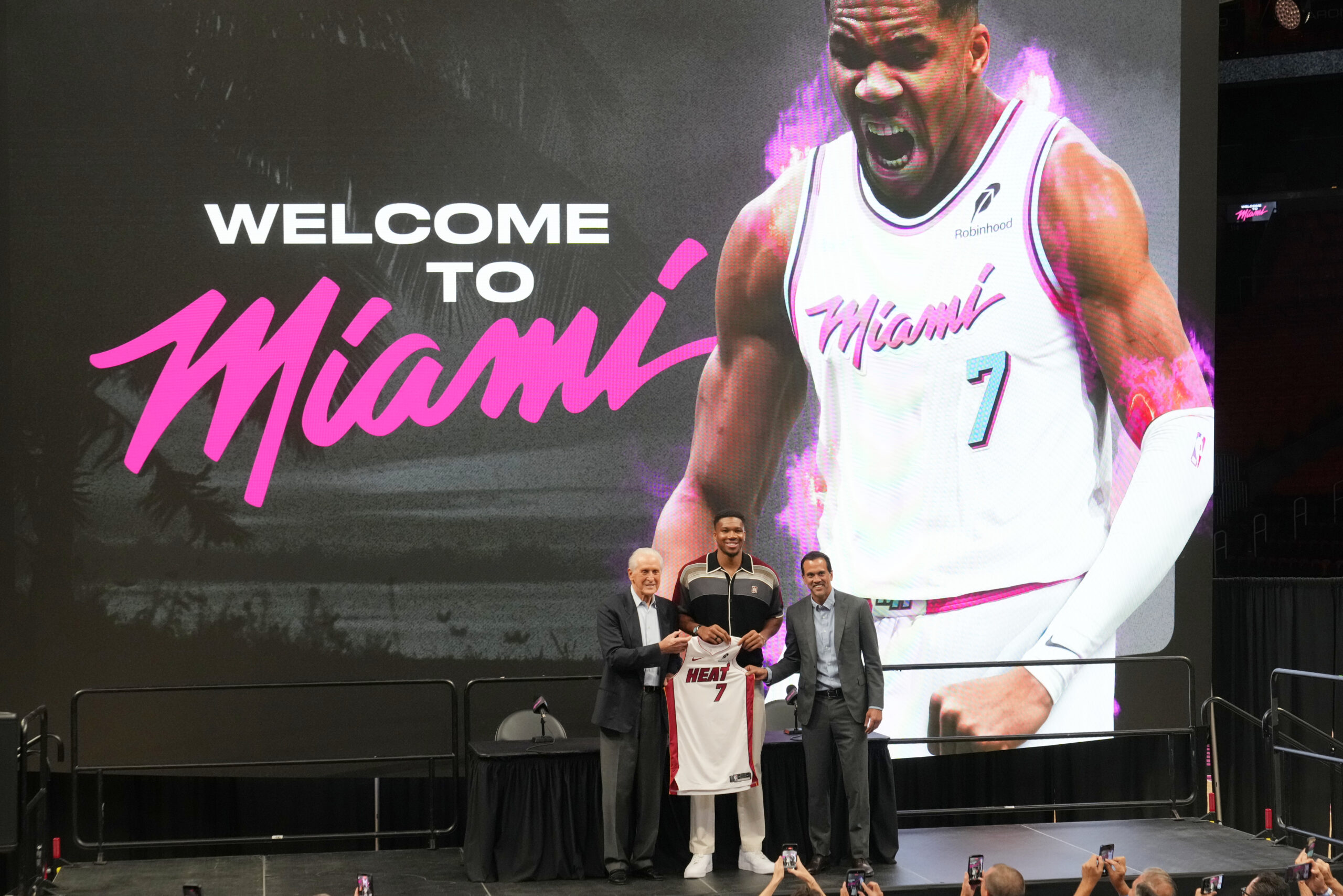 Janis Adetokumbo: Mesi mi je inspiracija, želim sličan trag u NBA