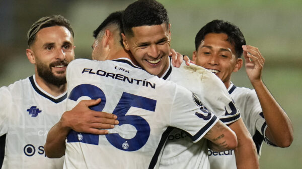 Pjer Emerik Aubamejang potpisao za Deportivo La Korunju pred kraj karijere