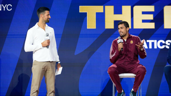 Novak Đoković i Rene Igita: susret dve sportske legende izazvao veliku pažnju – Novak Đoković Rene Igita fotografija