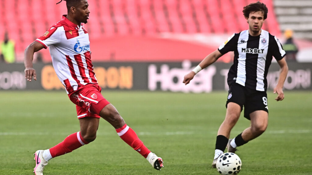 The match of the 33rd round of the Mozzart Super League of Serbia, the 179th eternal derby between FK Crvena zvezda and FK Partizan was played at the Rajko Mitic stadium. Utakmica 33. kola Mozzart Super lige Srbije, 179. veciti derbi izmedju FK Crvena zvezda i FK Partizan odigrana je na stadion Rajko Mitic.
