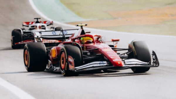 Ferrari vidi priliku da pretekne Mercedes u borbi za titulu konstruktora