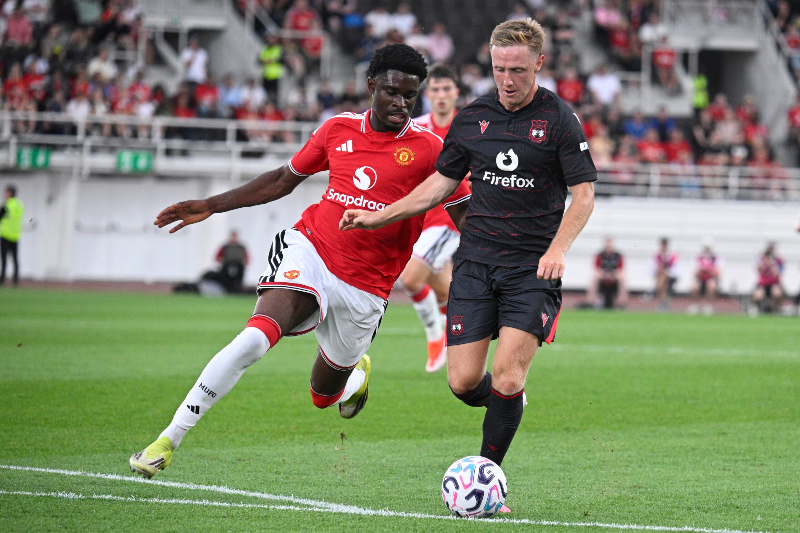 Manchester United obnovio vezni red za 100 miliona evra uz dolazak Santosa i Tielemansa – Manchester United transferi letnji prelazni rok