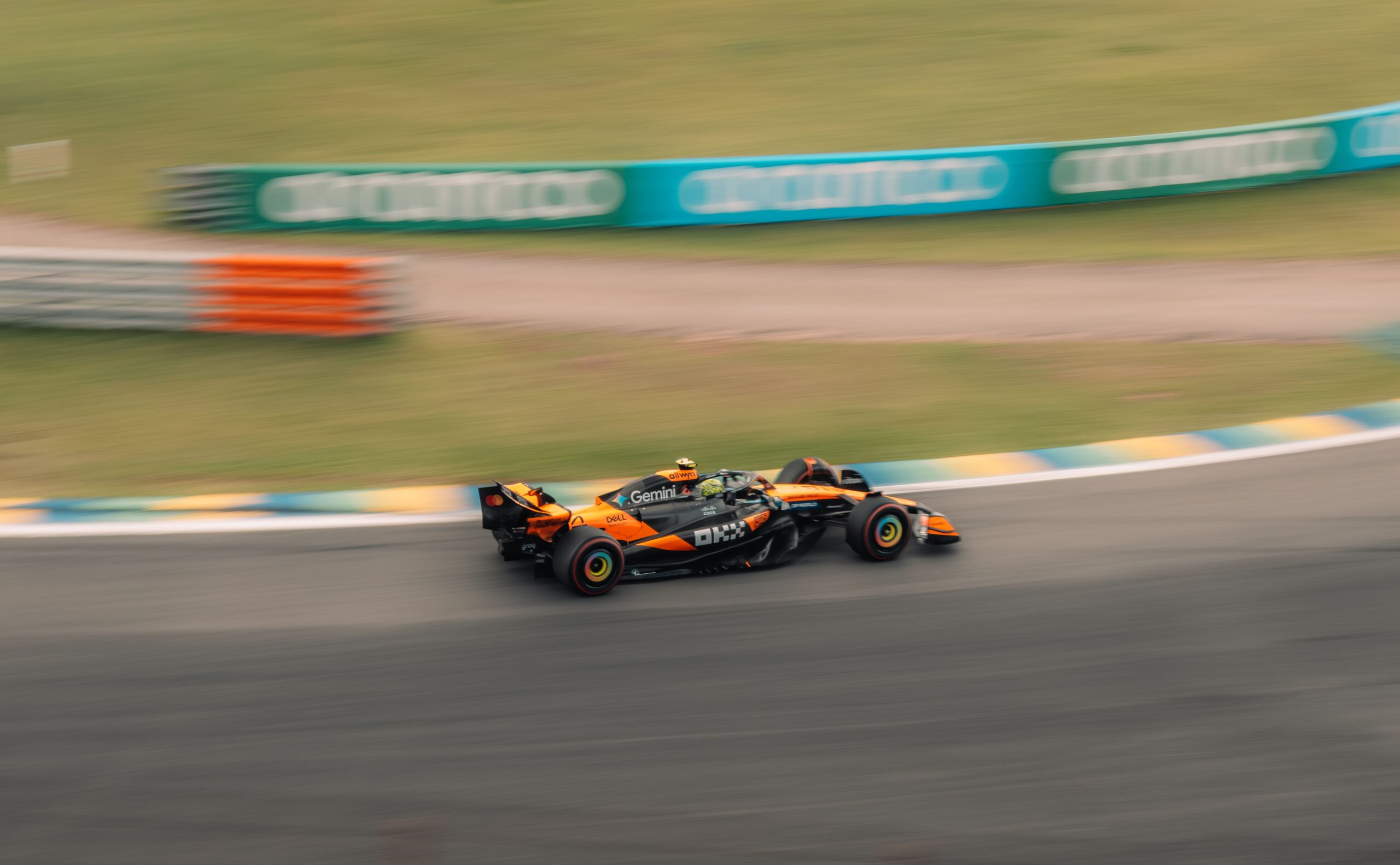 McLaren donosi veliki paket unapređenja u Mađarsku i testira zadnje krilo 'Macarena' – McLaren Velika nagrada Mađarske