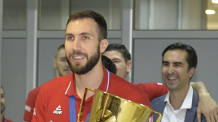 Nemanja Petrić potpisao za Crvenu zvezdu nakon povratka iz Partizana – Nemanja Petrić odbojka