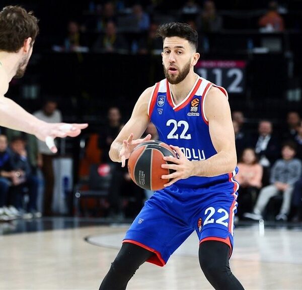 Vasilije Micić ima veći ugovor od Lebrona Džejmsa u novoj sezoni