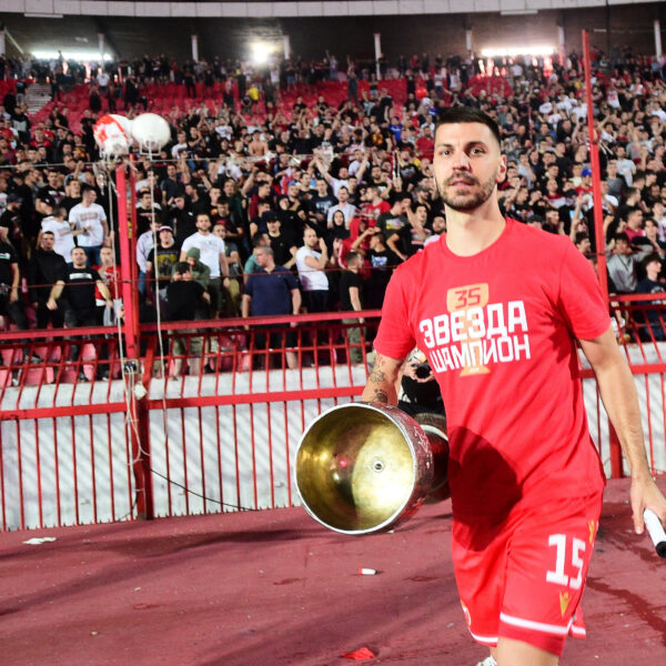 Aleksandar Dragović napustio teren zbog povrede u pobedi Austrije nad Viner Sport Klubom 5:0 – Aleksandar Dragović Kup Austrije