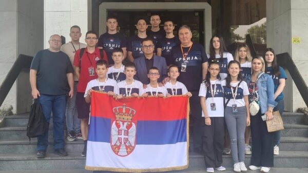 Ambasador Berislav Vekić posetio mlade šahiste Srbije na Evropskom prvenstvu u Pardubicama – Berislav Vekić ambasador