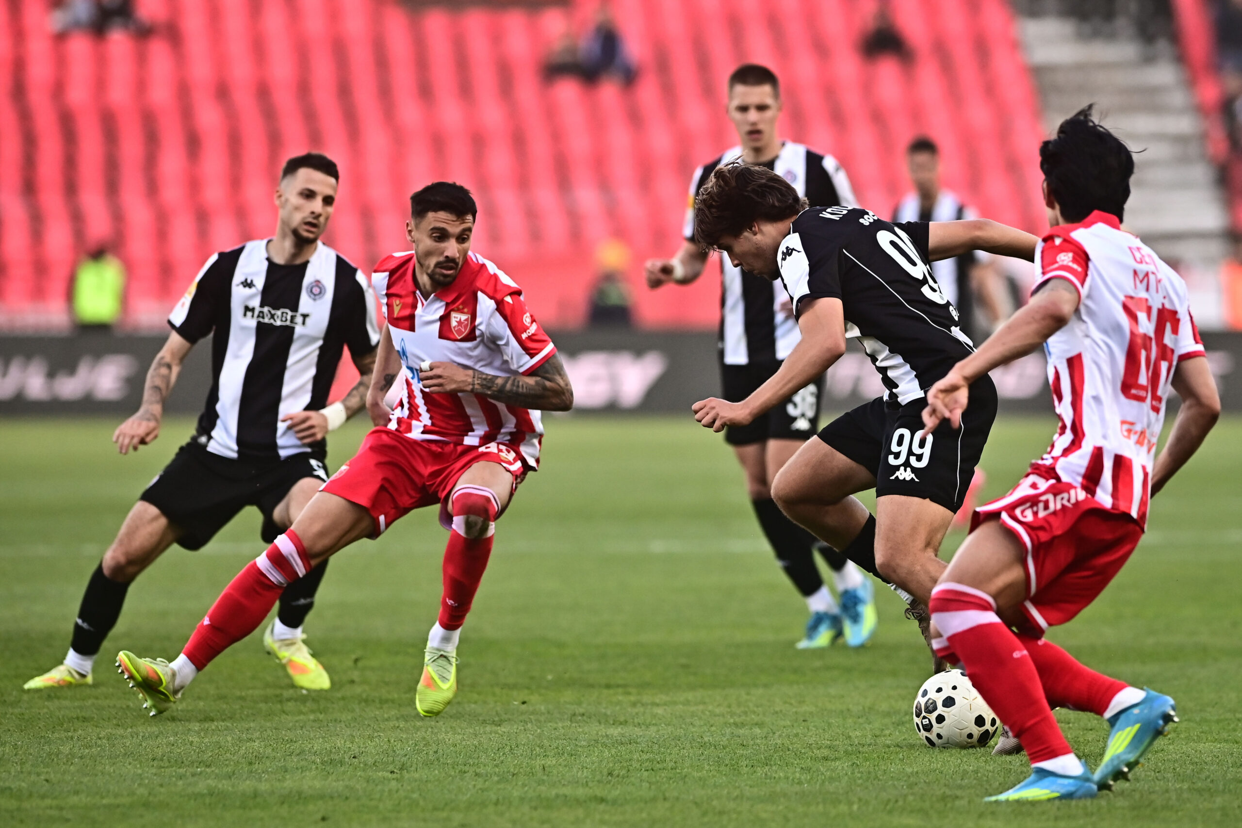 Partizan poveo protiv Une Štrasen na startu drugog poluvremena u Luksemburgu – Partizan Une Štrasen