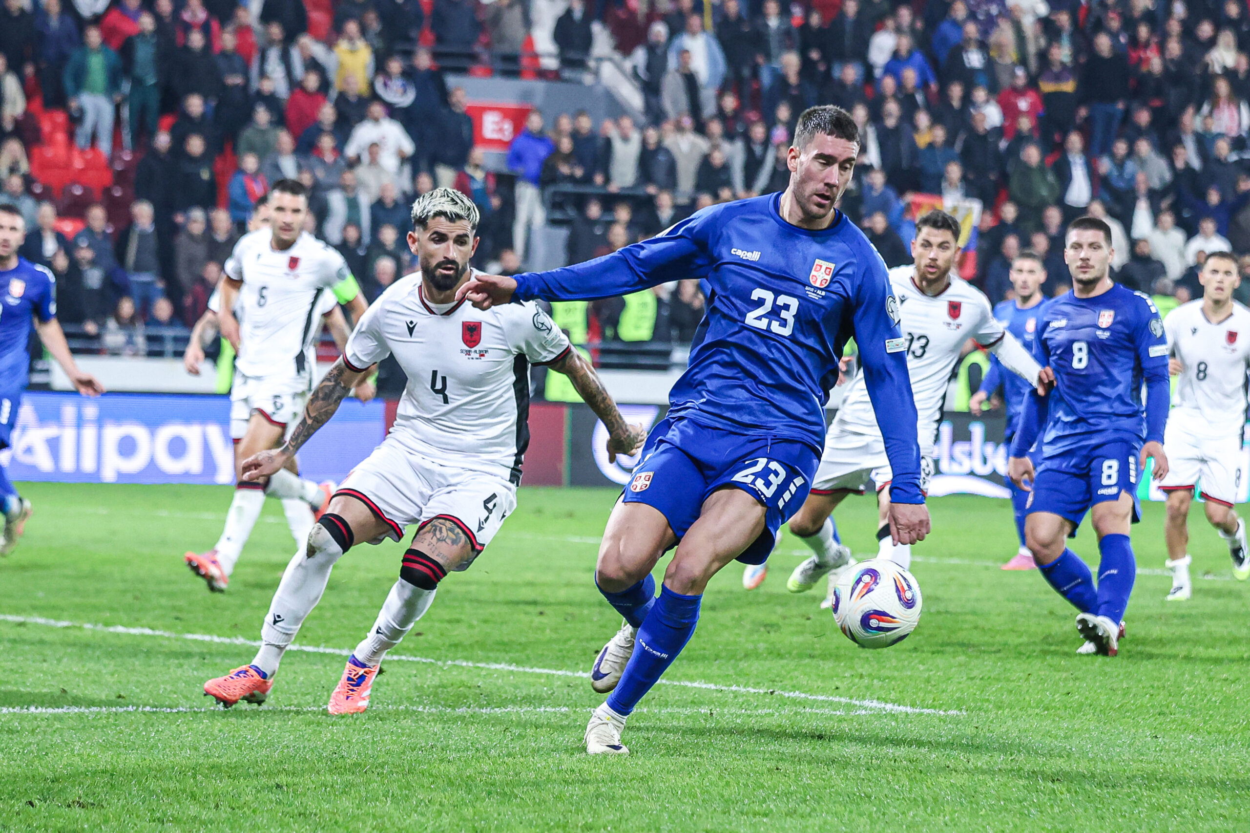 Dušan Vlahović ostaje u Torinu dok razmatra ponude posle odlaska iz Juventusa – napad u Torinu