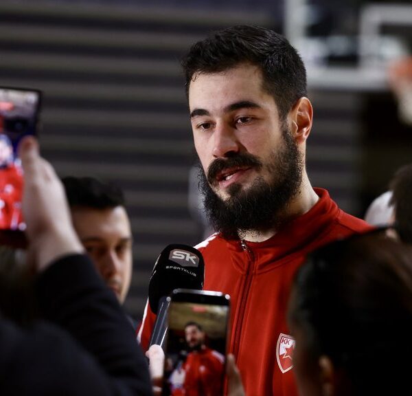 Nikola Kalinić na izlaznim vratima Crvene zvezde zbog odluke trenera Navara – Nikola Kalinić Crvena zvezda