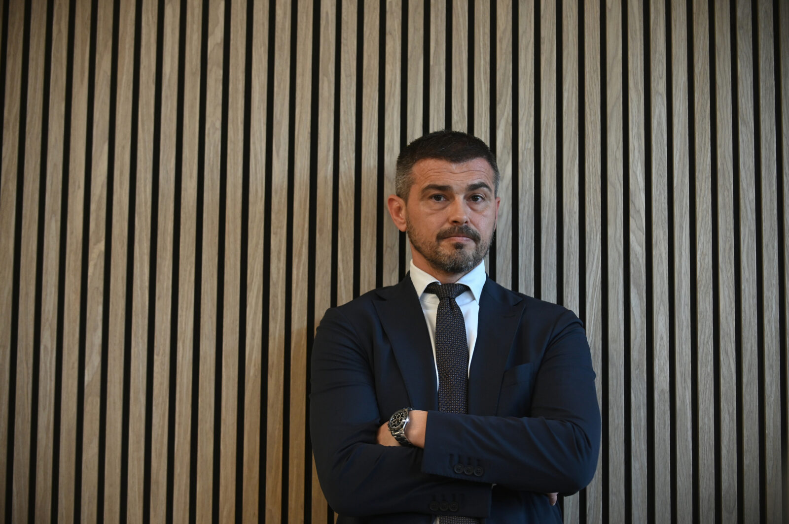 Football club Partizan promoted Sasa Ilic who was appointed as the head of the professional staff. Fudbalski klub Partizan promovisao je Sasu Ilica koji je imenovan ya sefa strucnog staba.