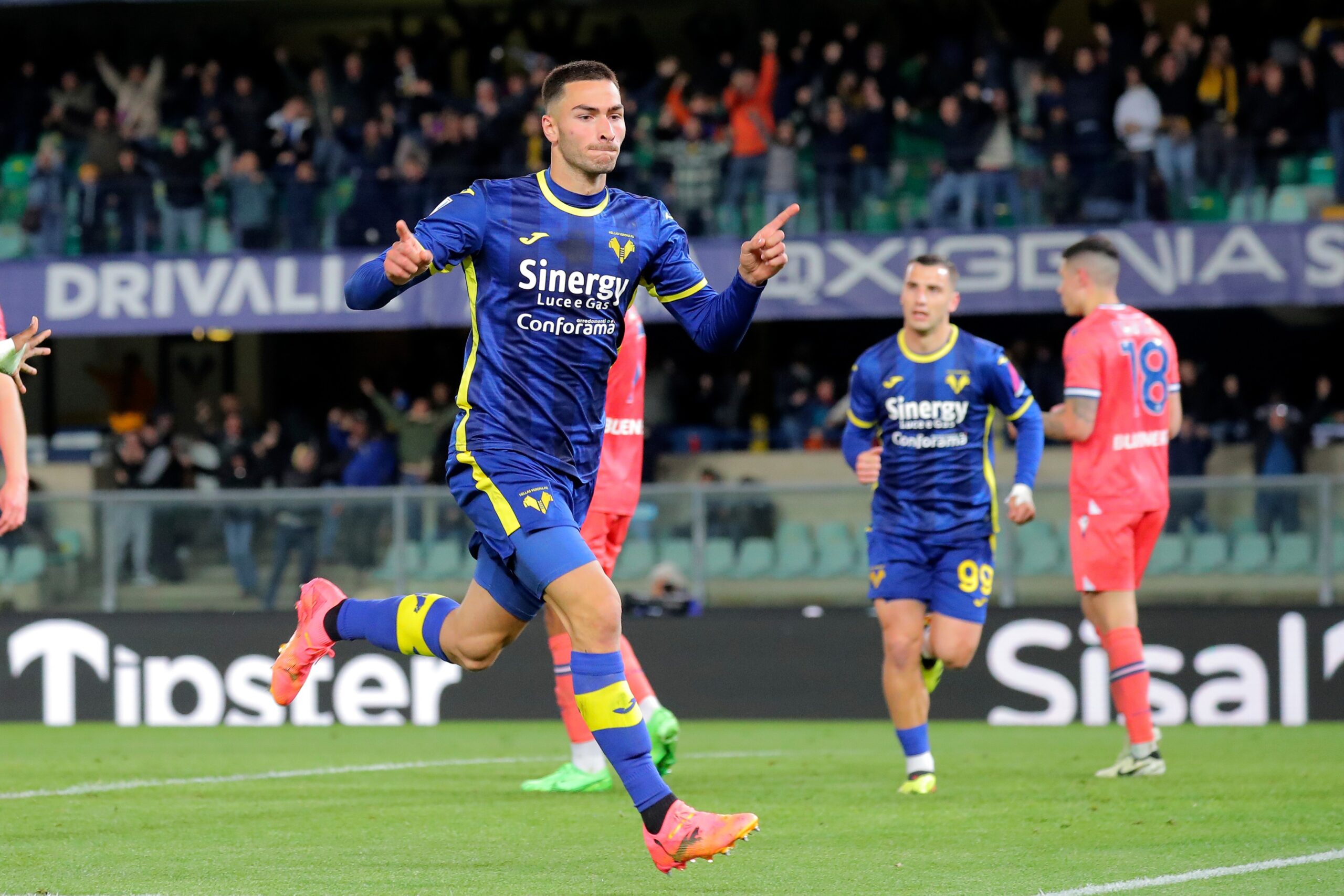 Fiorentina gradi novi tim za jubilej: Veliki transferi i ambiciozni planovi – Fiorentina Serija A transferi