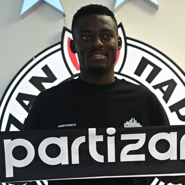 The press conference presented the new addition to FK Partizan, Idris Baba, followed by a speech by sports director Radosav Petrovic, who answered all questions related to the transfer window. Konferencija za medije na kojoj je predstavljeno novo pojacanje FK Partizana, Idrisu Baba, nakon cega se obratio sportski direktor Radosav Petrovic koji je odgovaraona sva pitanja vezana za prelazni rok.