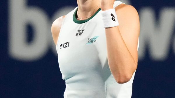 Elena Ribakina slavila protiv Naomi Osake 4:6, 7:6, 6:4 za polufinale WTA turnira u Torontu