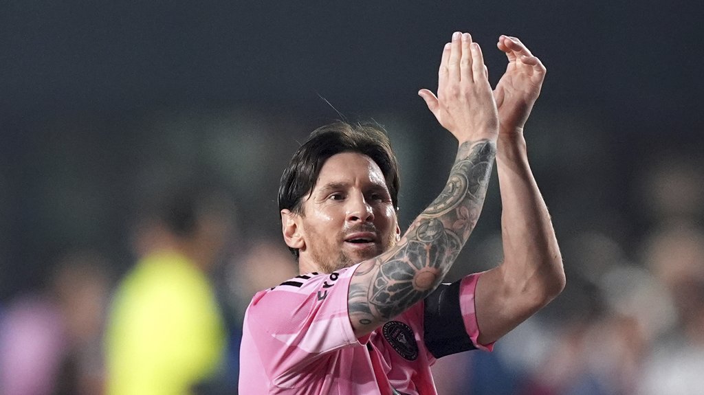 Lionel Mesi: Emotivna poruka posle smrti oca otvara pitanje nastavka karijere – Lionel Mesi fudbal