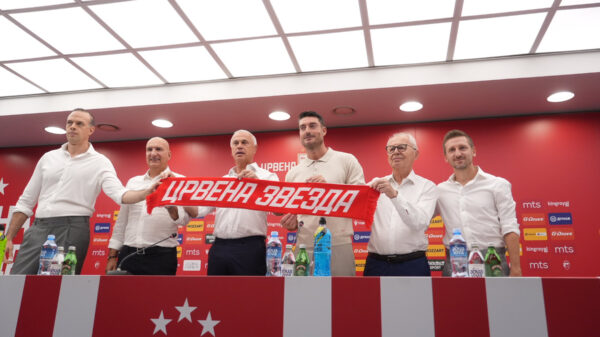 Albert Rijera: 'Razumem vas, zajedno ćemo graditi uspeh u Crvenoj zvezdi' – Albert Rijera Crvena zvezda trener