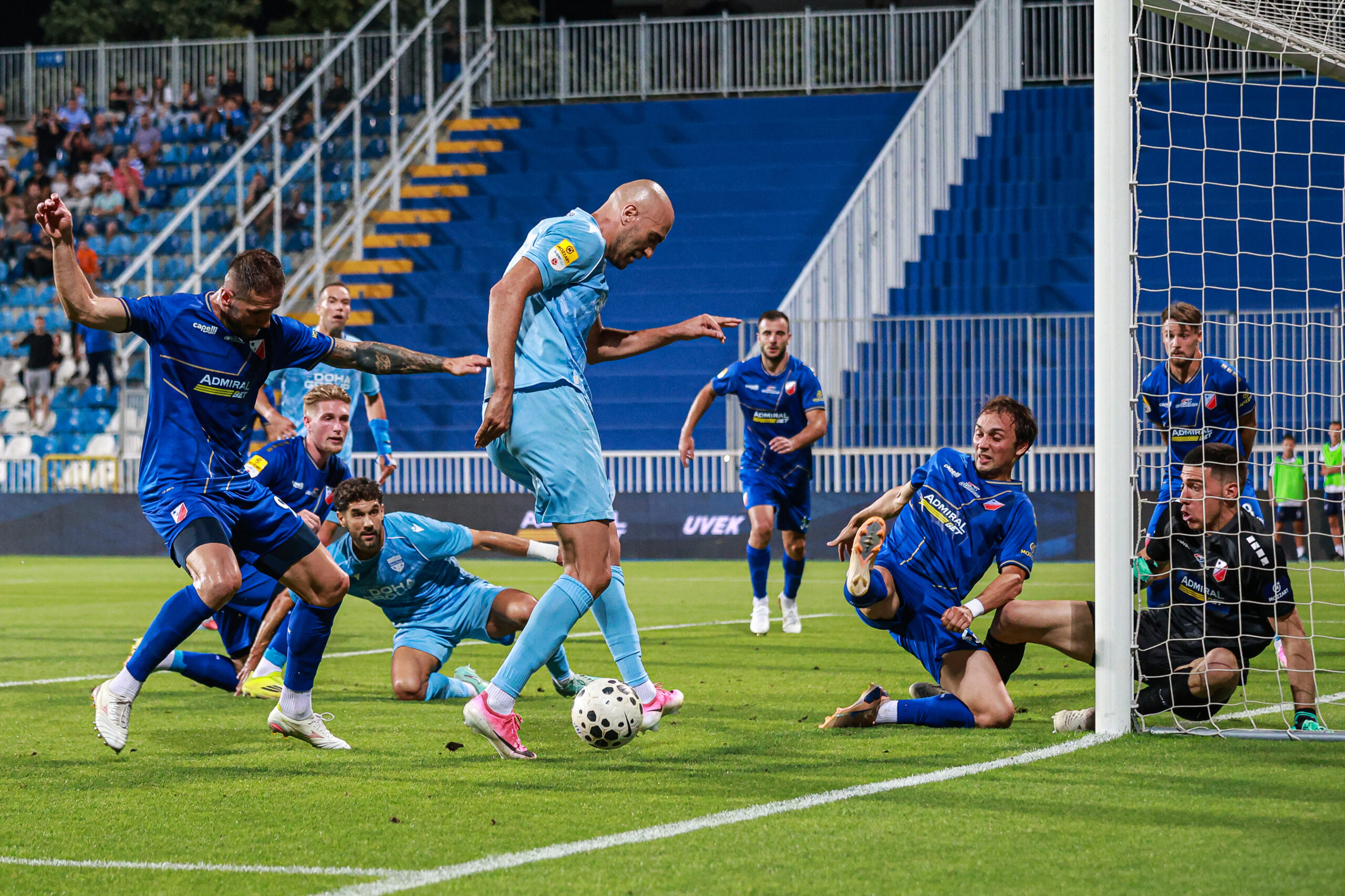 Novi Pazar pobedio Vojvodinu 2:0 u derbiju Superlige Srbije – napad u 62. minutu