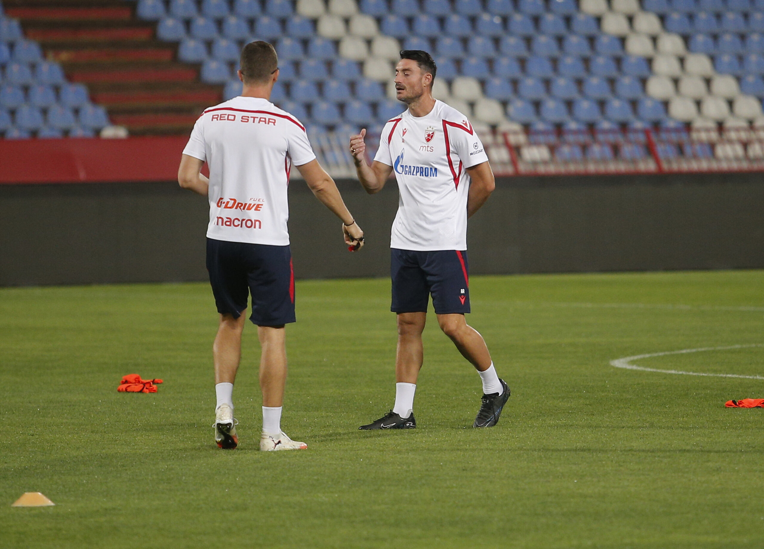 Crvena zvezda dočekuje Viktoriju Plzenj u plej-ofu za Ligu Evrope – meč Crvena zvezda Viktorija Plzenj u plej-ofu za Ligu Evrope