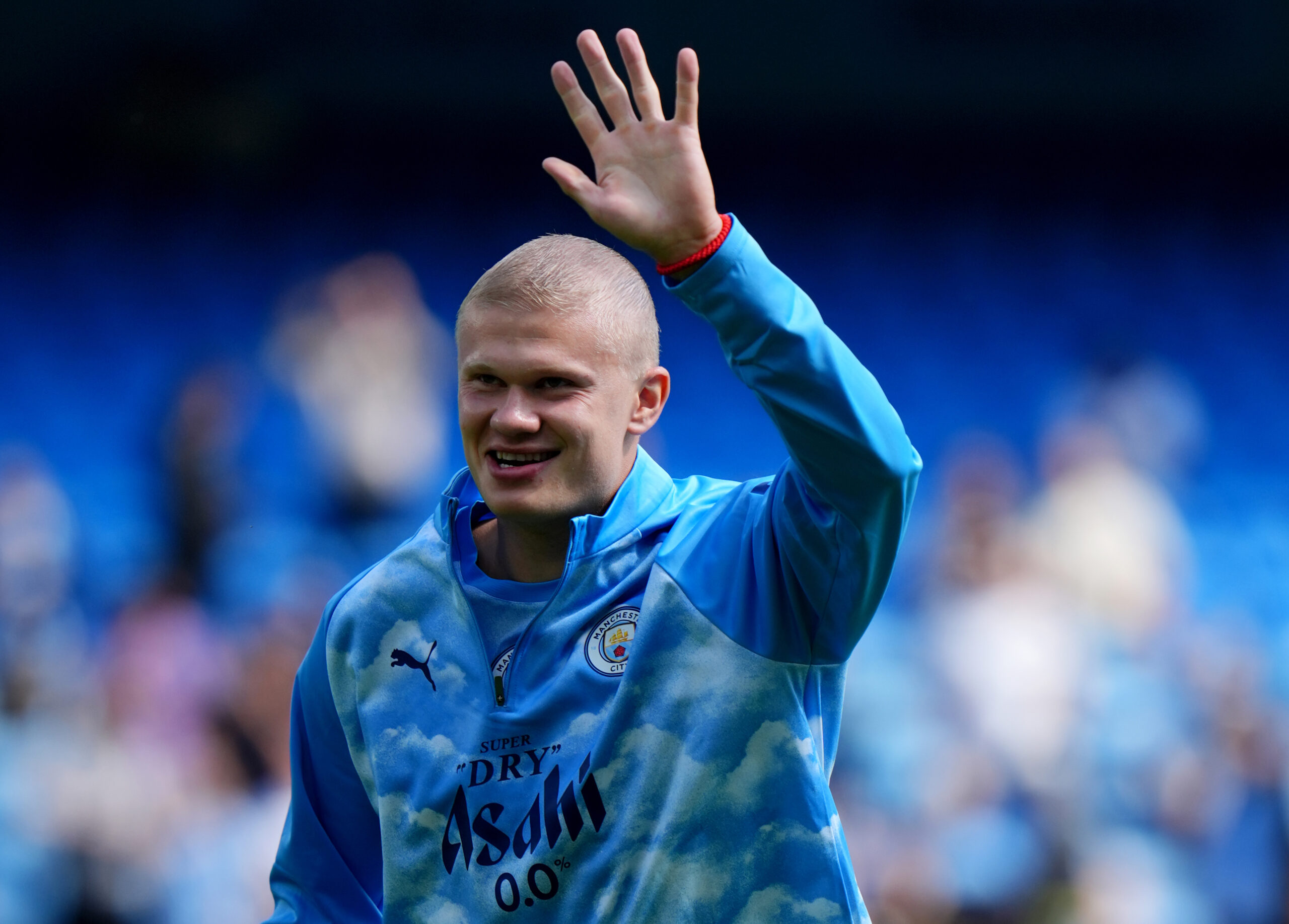 Erling Haland promenio frizuru uz pomoć albanske frizerke Jane Ademi – Erling Haland Jana Ademi frizura