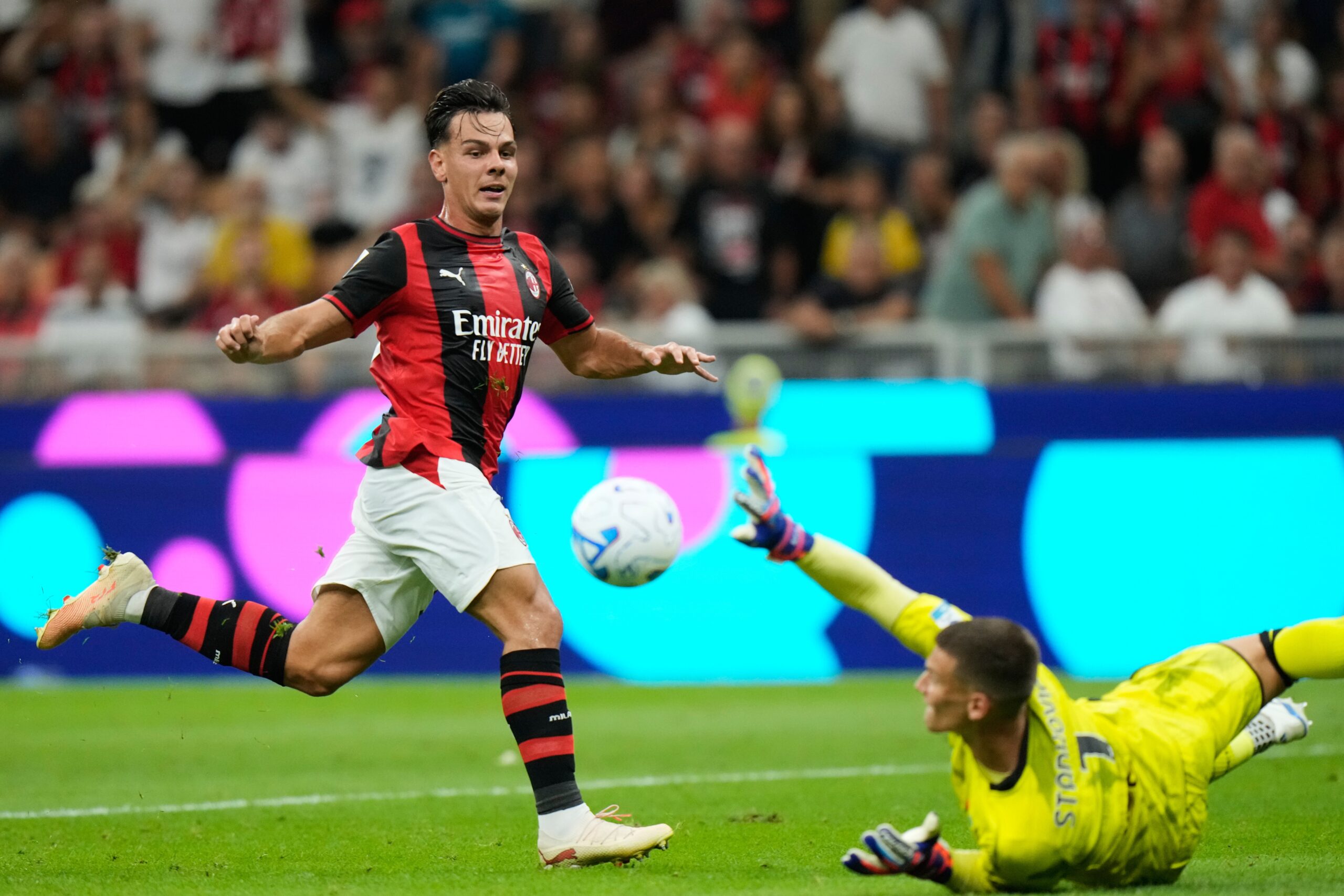 Milan pobedio Veneciju 2:0 na San Siru, duel Stankovića i Pavlovića obeležio meč – Filip Stanković Milan Venecija