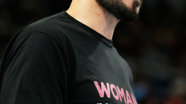 Enes Kanter Freedom podneo tužbu protiv Chicago Sky i Wintrust Arene zbog izbacivanja sa utakmice – Enes Kanter Freedom Chicago Sky