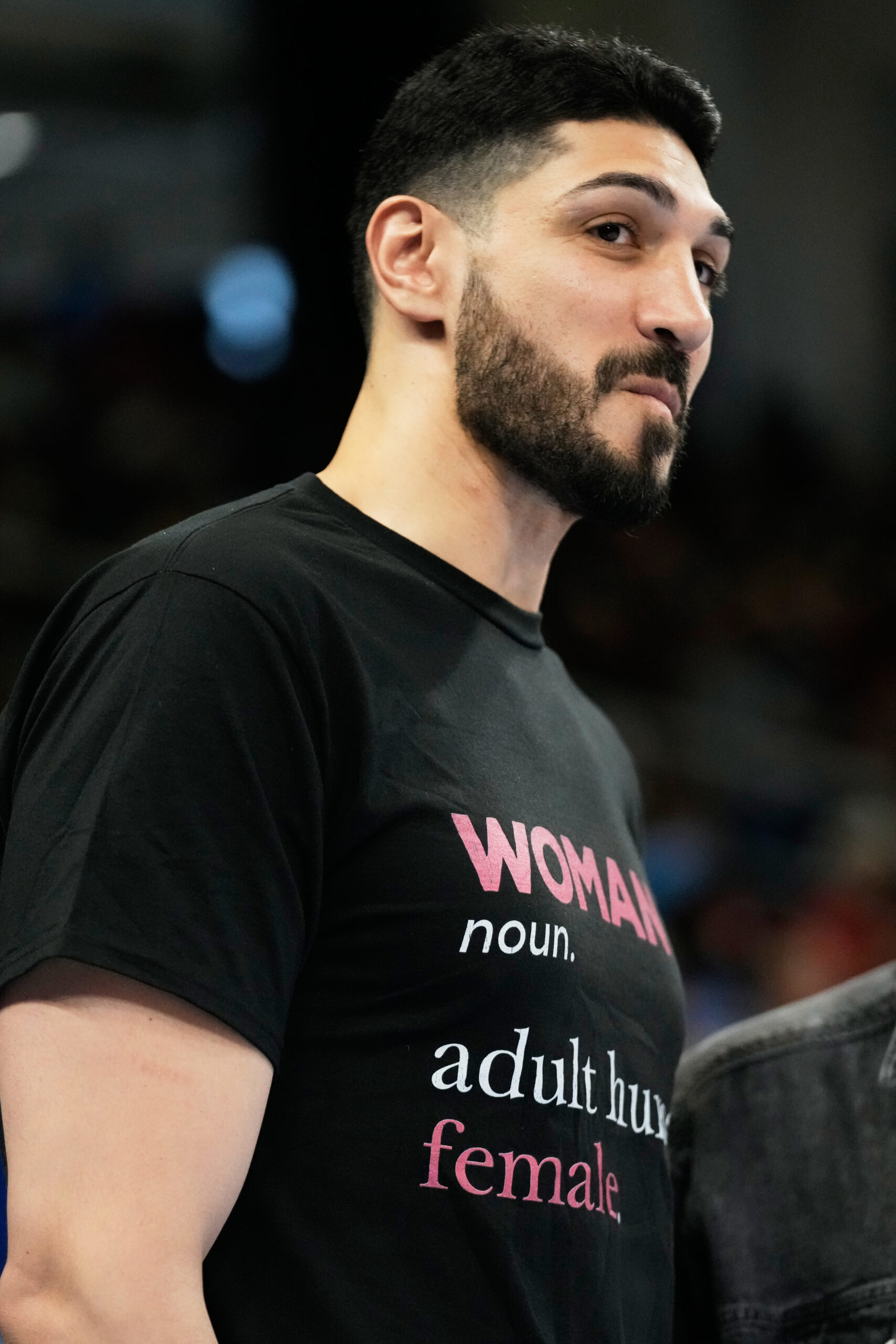Enes Kanter Freedom podneo tužbu protiv Chicago Sky i Wintrust Arene zbog izbacivanja sa utakmice – Enes Kanter Freedom Chicago Sky