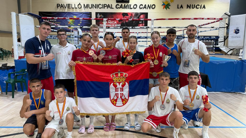 Srbija osvojila deset medalja na turniru Boksam u La Nusiji i najavila novu generaciju boksera – Mia Topić boks