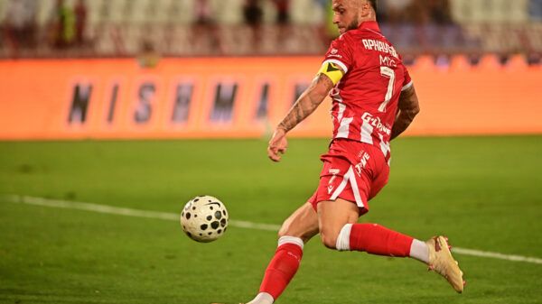 Marko Arnautović prvi put nosio kapitensku traku u pobedi Crvene zvezde nad Partizanom 2:1 – Marko Arnautović Crvena zvezda derbi