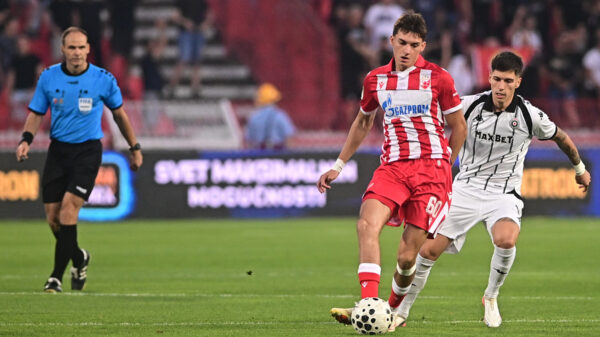 Minut ćutanja za Ratka Mladića na početku večitog derbija Crvene zvezde i Partizana – Crvena zvezda derbi Partizan