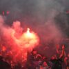 Navijači Crvene zvezde i Partizana razmenjivali baklje pred 180. večiti derbi na Marakani – napad bakljama u Beogradu
