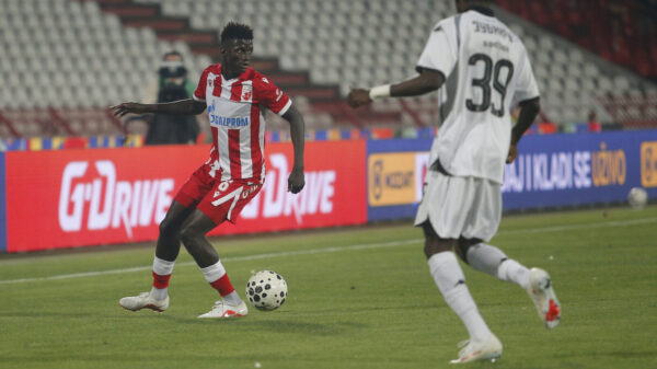 The match of the eight round of the Mozzart Super League of Serbia, the 180th eternal derby between FK Crvena zvezda and FK Partizan was played at the Rajko Mitic stadium. Utakmica osmog kola Mozzart Super lige Srbije, 180. veciti derbi izmedju FK Crvena zvezda i FK Partizan odigrana je na stadion Rajko Mitic.