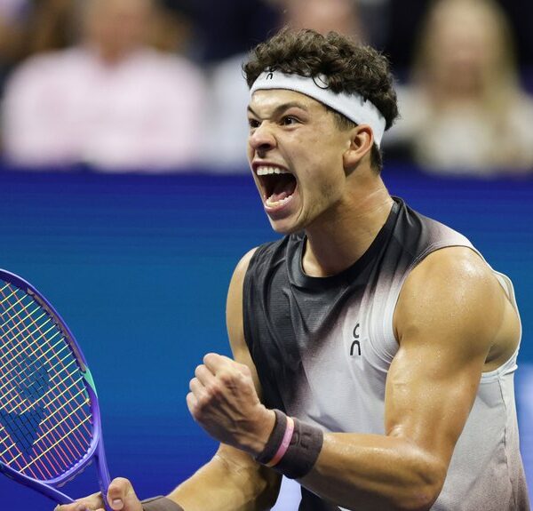 Ben Šelton pobedio Karlosa Alkaraza u istorijskoj petosetnoj drami na US Openu – Ben Šelton tenis