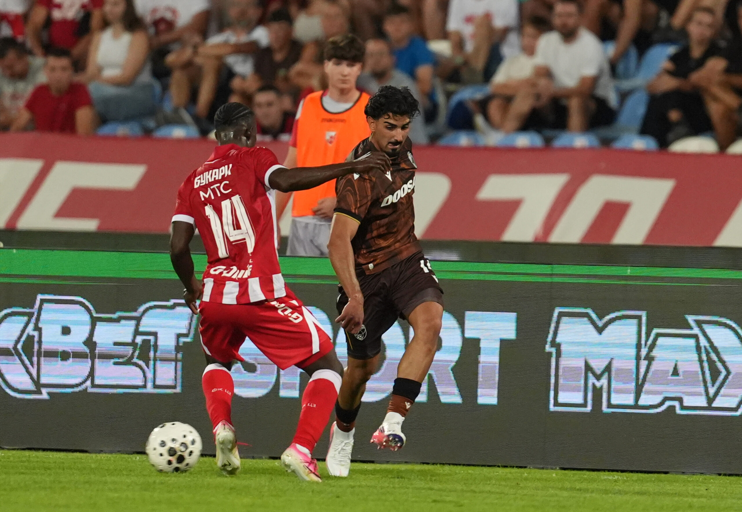 Osman Bukari obeležava jubilej u dresu Crvene zvezde protiv Radničkog iz Niša