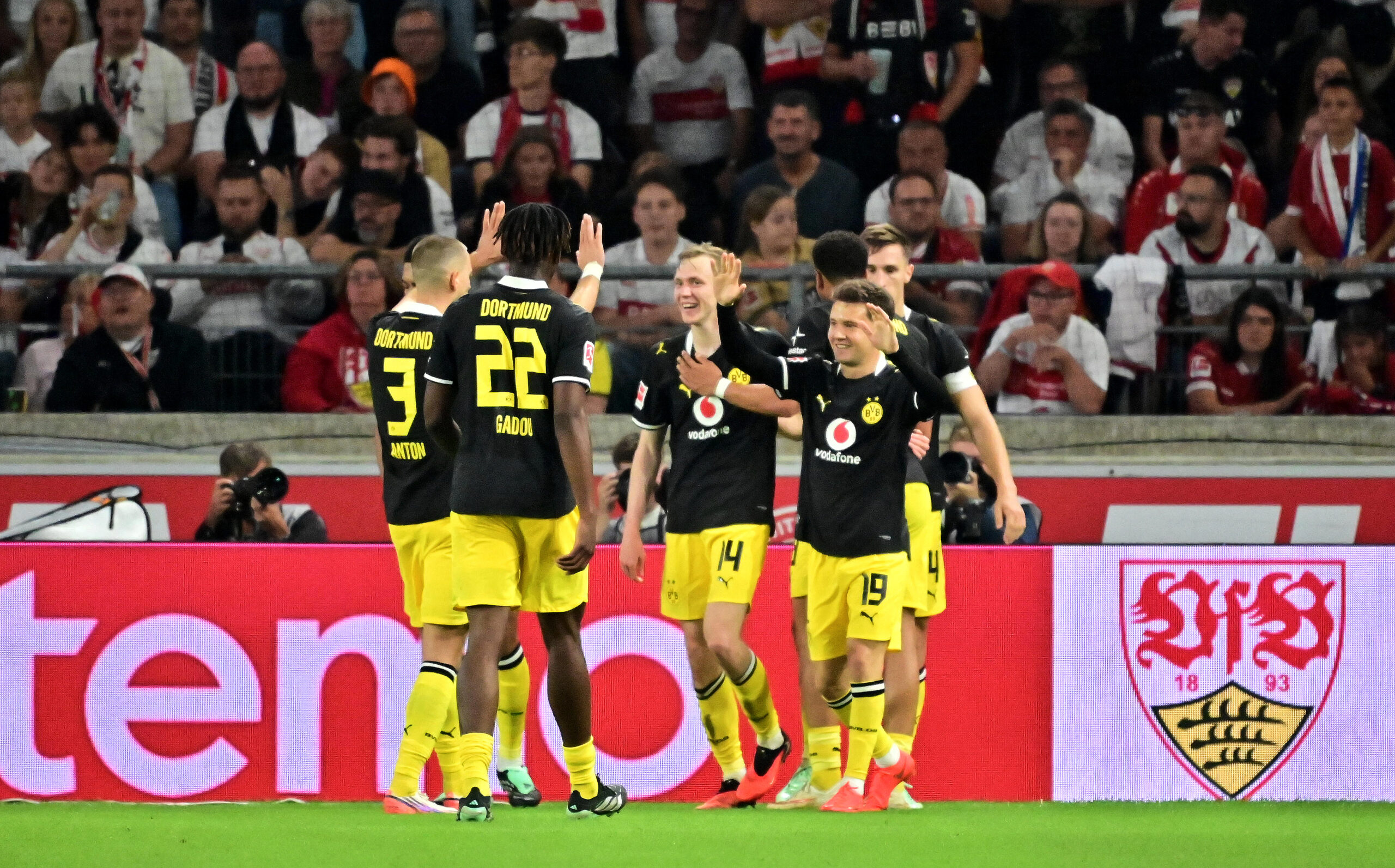 Borusija Dortmund pobedila Štutgart 1:0 i zadržala maksimalan učinak u Bundesligi – Borusija Dortmund Štutgart Bundesliga