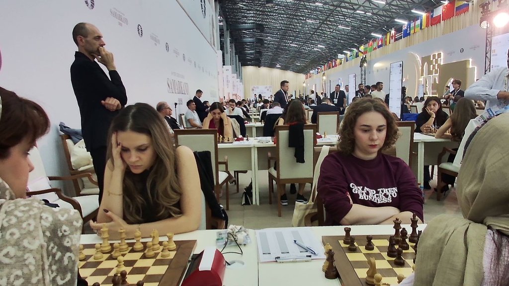 Ženska šahovska reprezentacija Srbije ubedljiva protiv Irana, muška selekcija pružila otpor Kini na Olimpijadi u Samarkandu – Teodora Injac šah