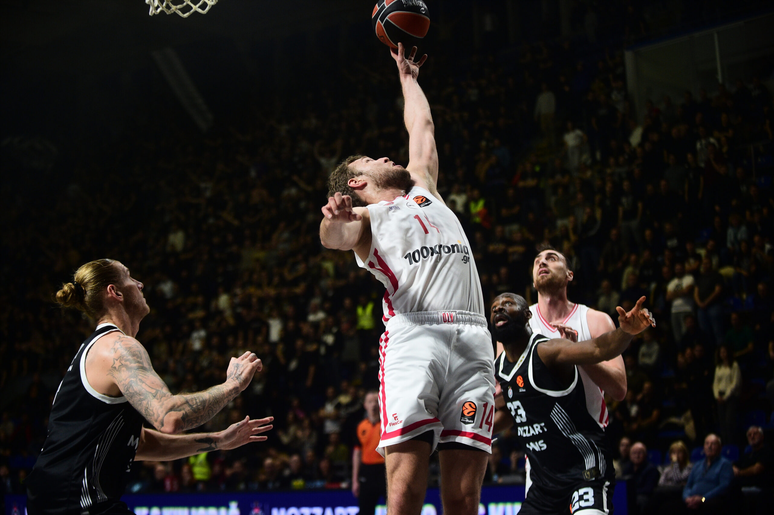 Olympiacos pobedio Baskoniju 106:89 na startu Evrolige u Vitoriji – Sasa Vezenkov Olympiacos Evroliga