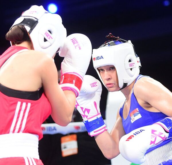 Sara Ćirković, Kristina Kuluhova i Rastko Simić u finalu Evropskog prvenstva u boksu – Evropsko prvenstvo u boksu