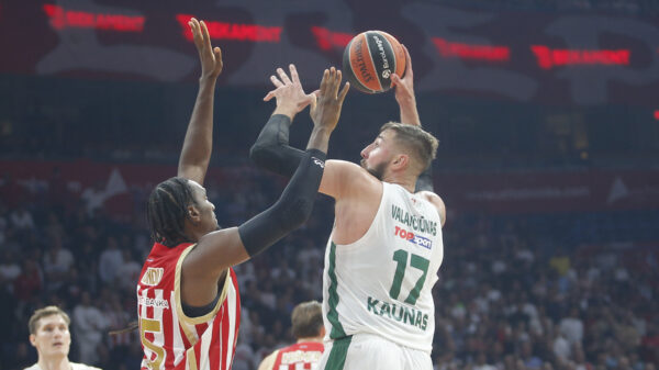 Jonas Valančijunas blistao u povratku u Evroligu, Partizan i Obradović slavili u Atini