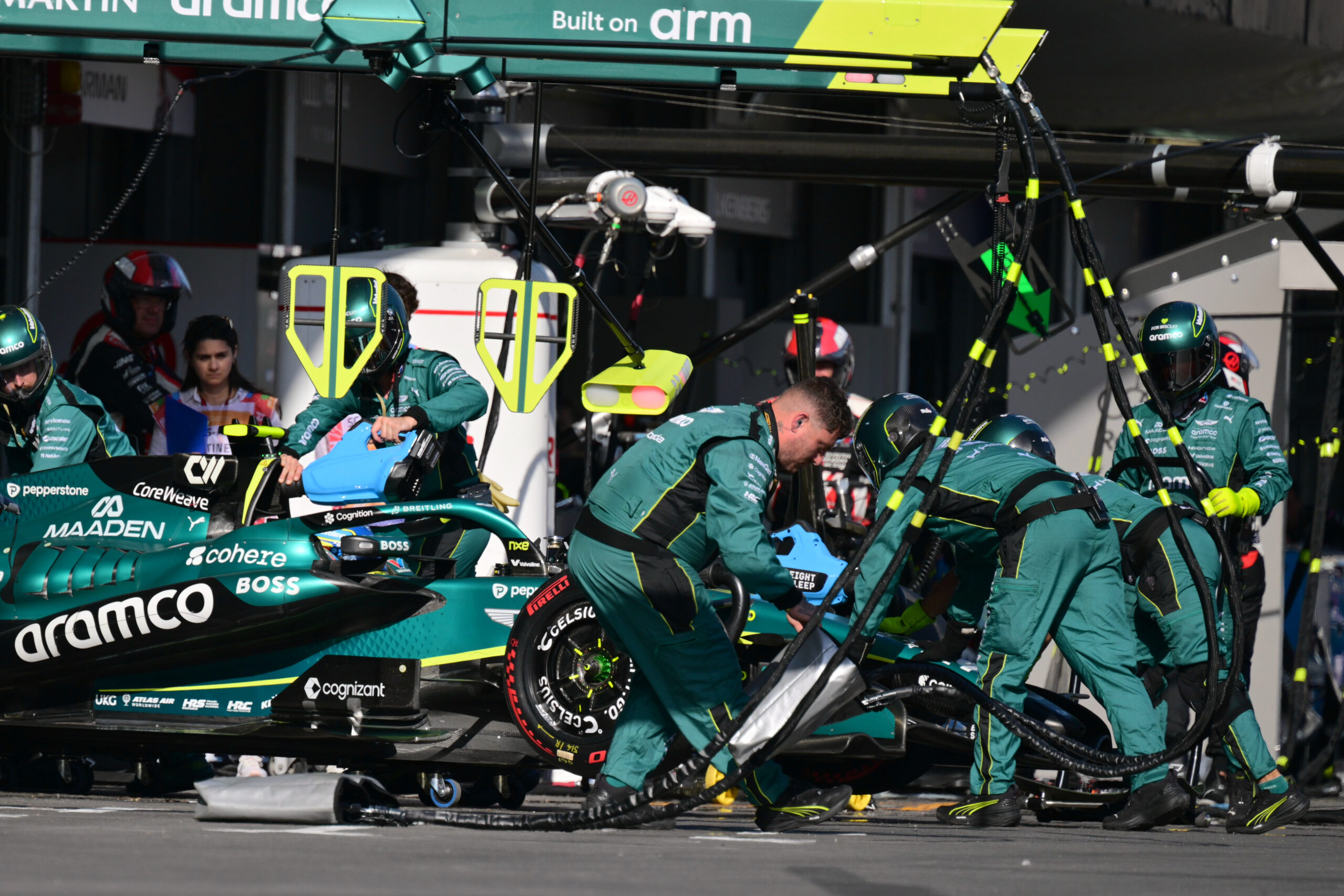 Fernando Alonso završio trku u Bakuu posle 21 kruga zbog problema sa brzinom – Fernando Alonso Aston Martin Bakuu