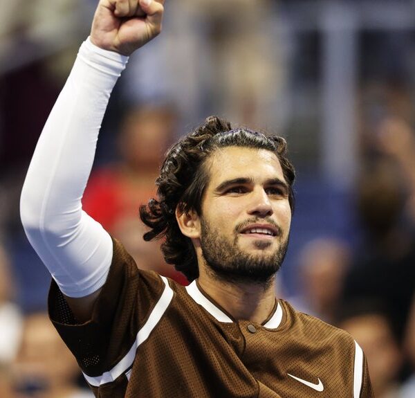 Karlos Alkaraz pobedio Tejlora Frica 2:1 na Lejver kupu posle trilera – Karlos Alkaraz tenis