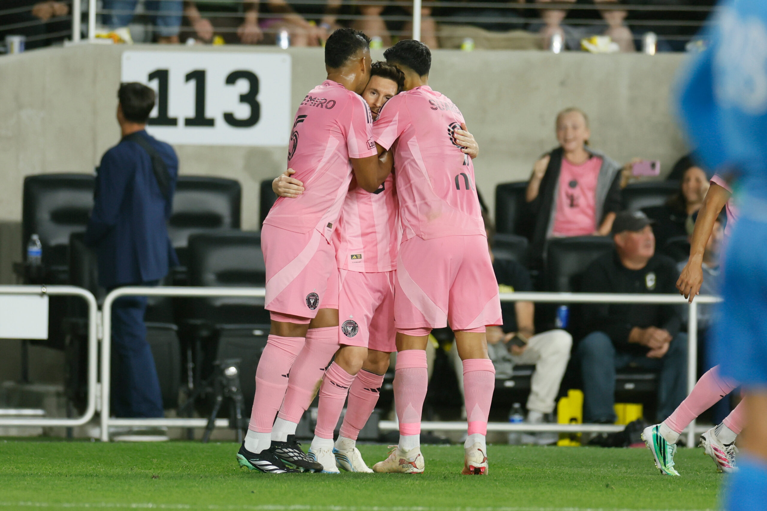 Kolumbus Kru pobedio Inter Majami 2:1, Mesijev gol iz slobodnog udarca u MLS ligi – Lionel Mesi Inter Majami Kolumbus Kru