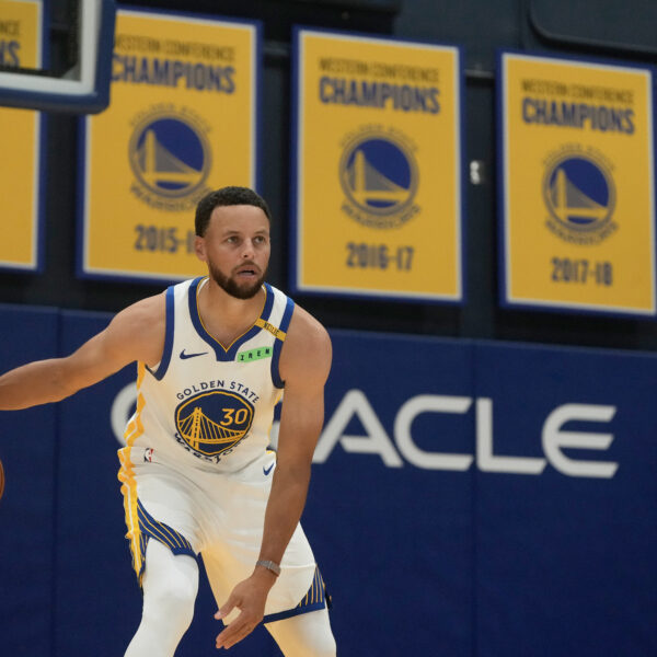 Stefan Kari pristao na manji ugovor kako bi Golden Stejt Voriorsi imali više prostora za pojačanja – Stefan Kari Golden Stejt Voriorsi NBA