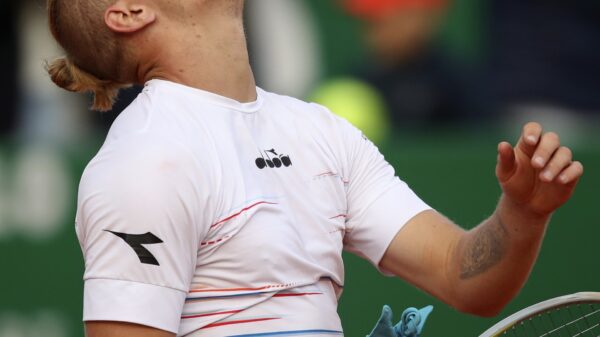 Alehandro Davidovič Fokina pobedio Huberta Hurkača 6:4, 7:6 i osvojio ATP turnir u Čengduu