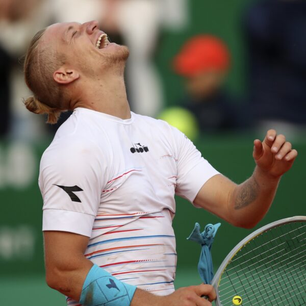 Alehandro Davidovič Fokina pobedio Huberta Hurkača 6:4, 7:6 i osvojio ATP turnir u Čengduu