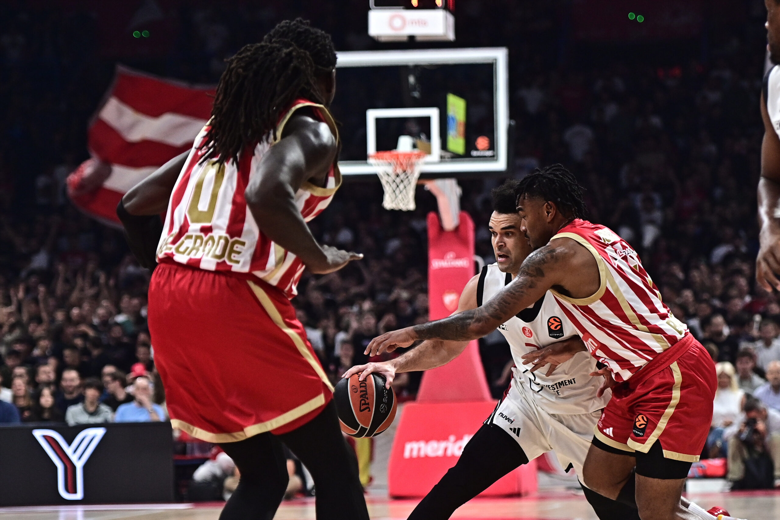Crvena zvezda poražena od Hapoela 81:80 u drugom kolu Evrolige