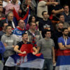 Navijači Srbije u Minhenu pružaju podršku Orlovima uprkos zabrani UEFA
