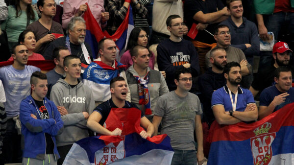 Navijači Srbije u Minhenu pružaju podršku Orlovima uprkos zabrani UEFA