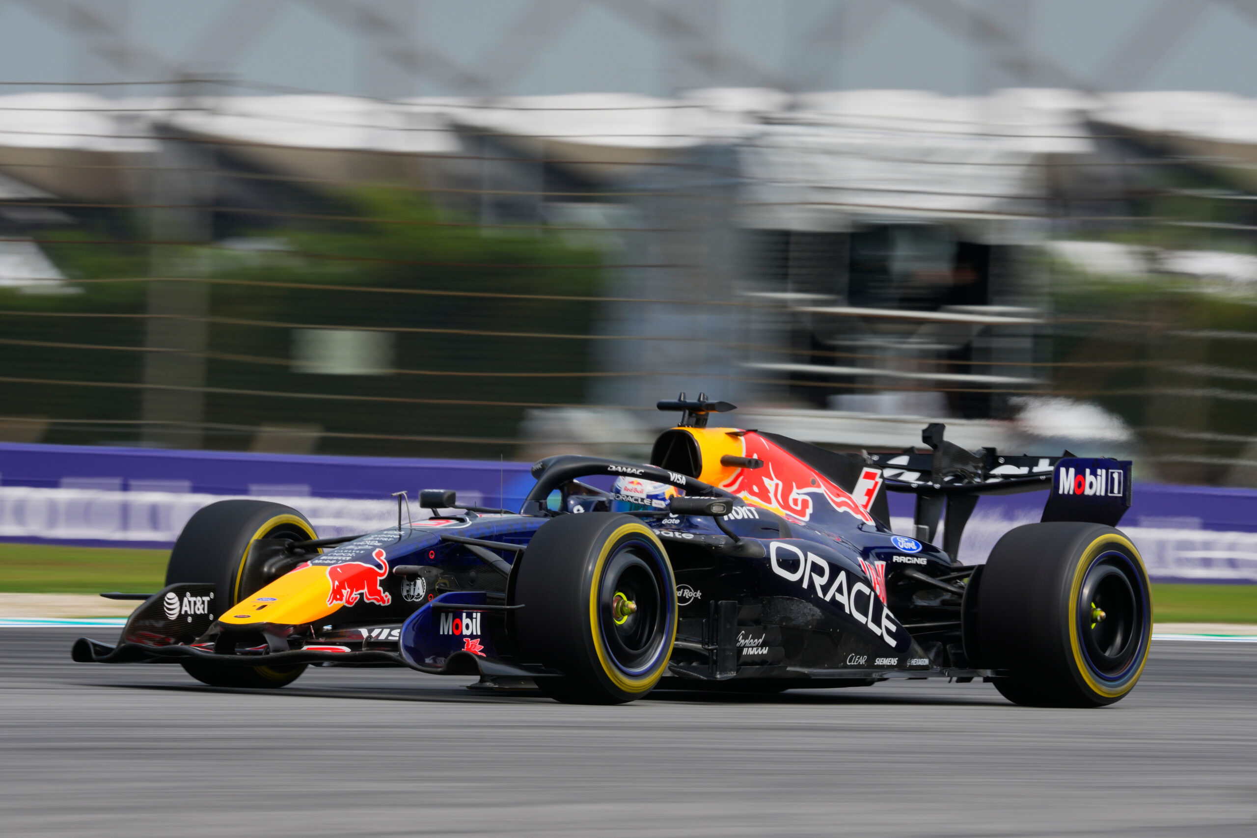 Trening i kvalifikacije za Veliku nagradu Bahreina u Sepangu: Verstappen i Leclerc najbrži u petak