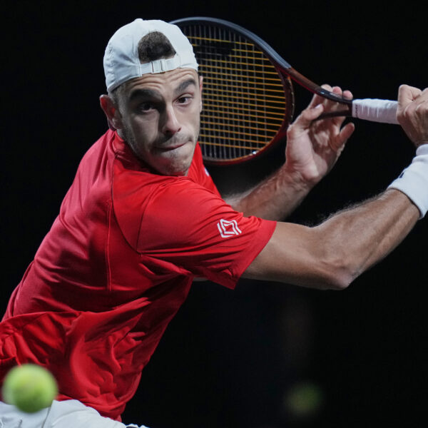 Fransisko Serundolo slavio protiv Jakuba Menšika 6:3, 6:3 za četvrtfinale ATP Pekinga