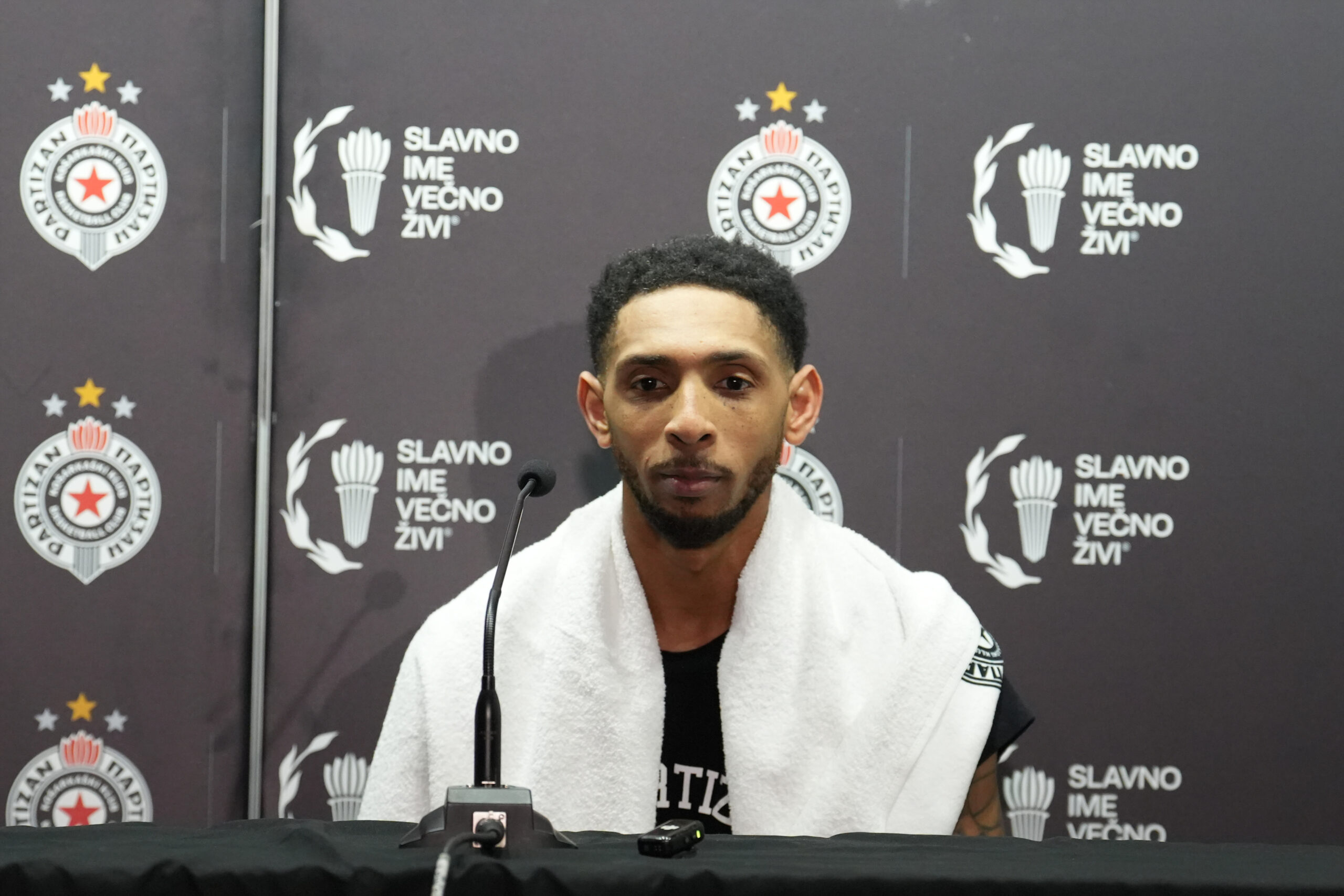 Kameron Pejn potpisao ugovor sa Efesom do kraja sezone